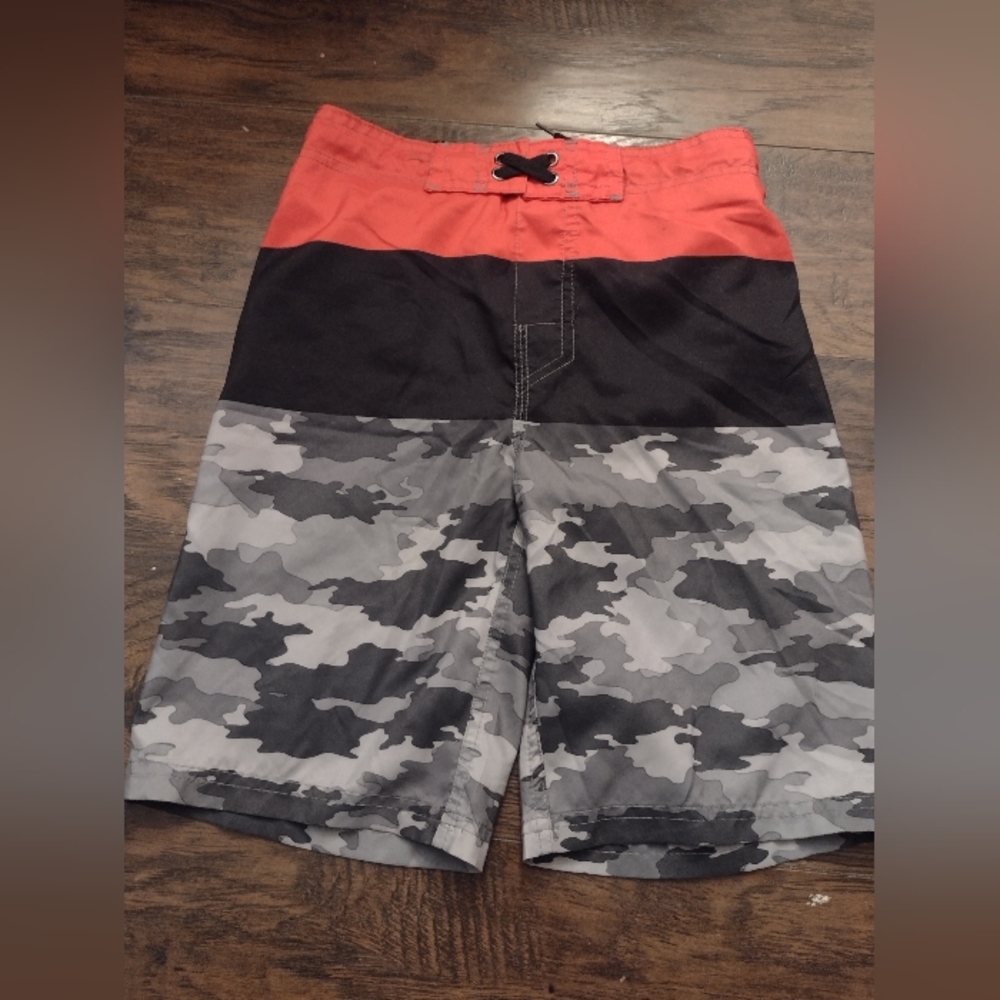 Arizona Jean Company Gray and Red Swim Trunks Size M(10/12).